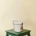 Pot de décoration en bois
